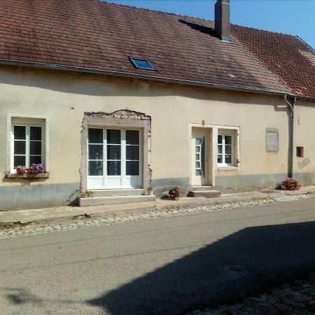 Chambres Chez L Habitant Frasne-les-Meulieres Buitenkant foto
